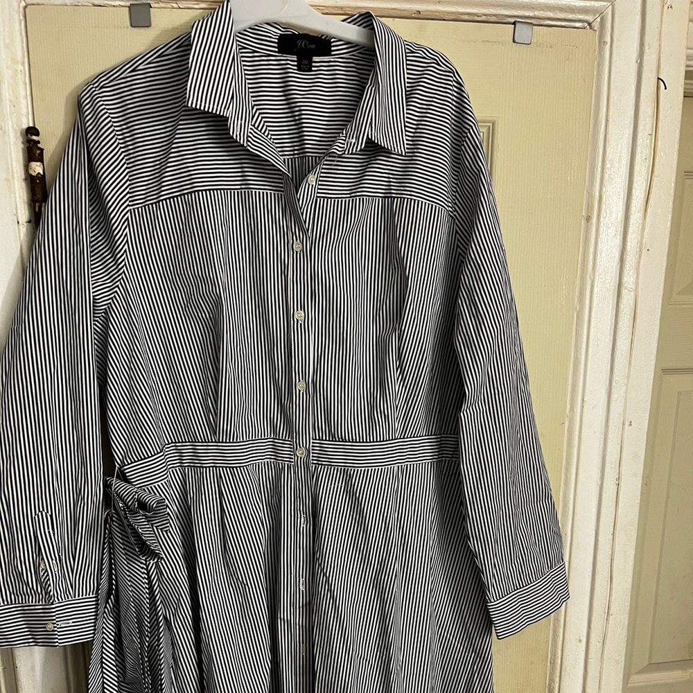 Blue White Striped Long Sleeve Button Down A Line Shirt Dress.Dress fits.an Xl